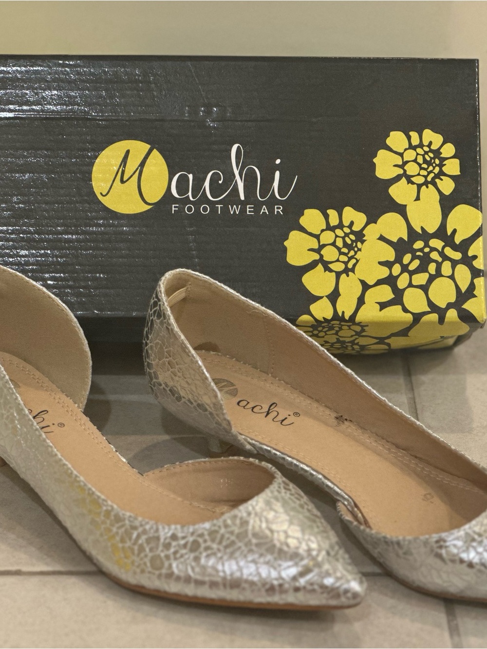 Machi Women's Metallic Silver Pointed-Toe Flats